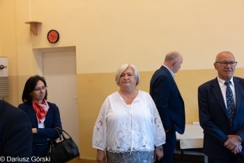 1 (90)